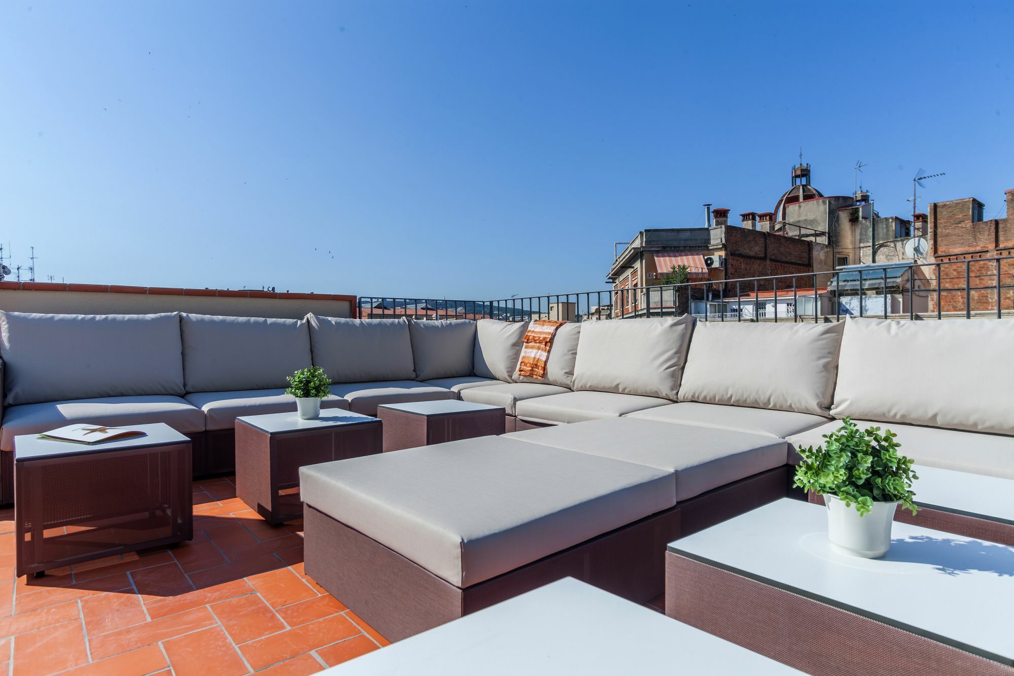 Aparteasy *