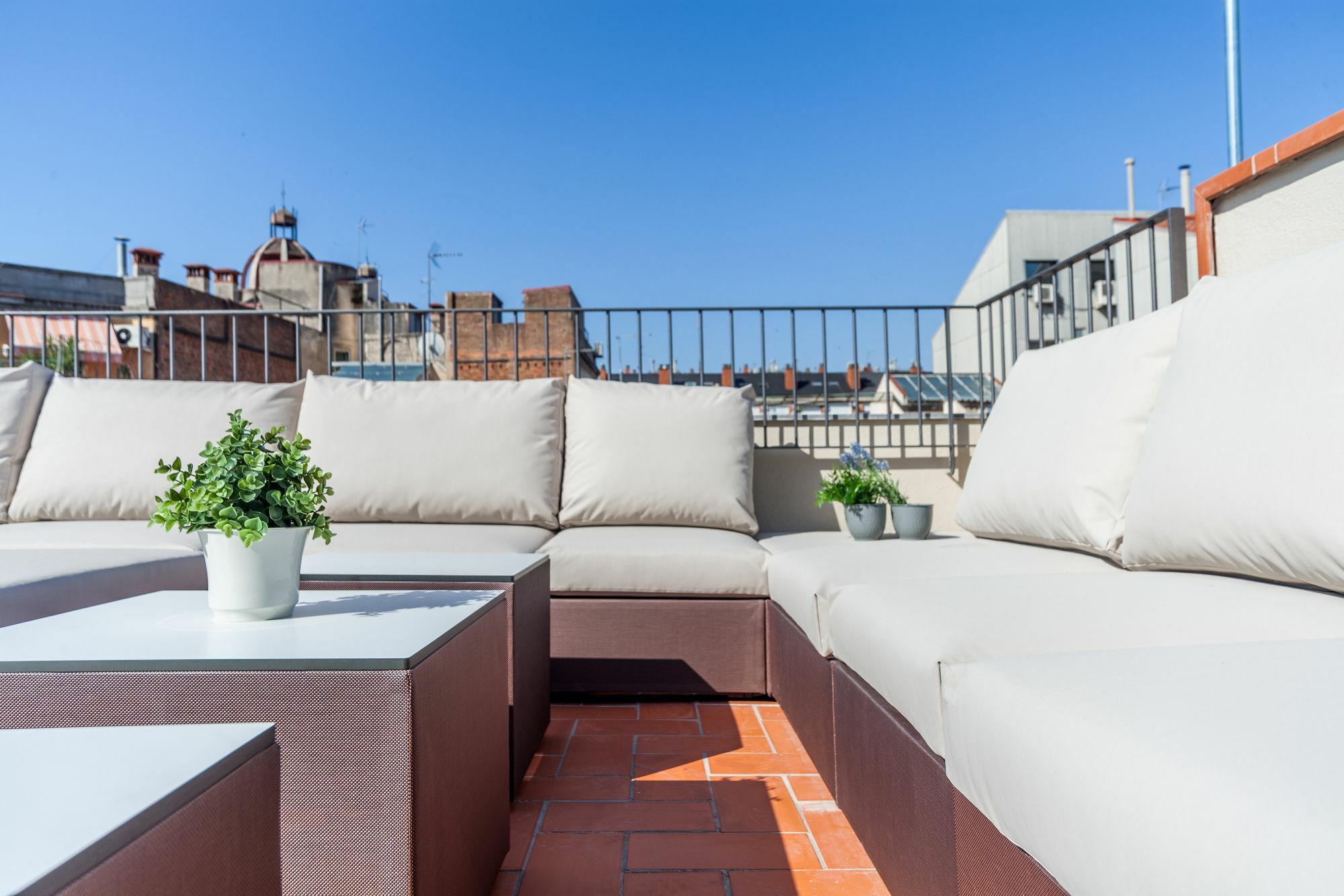 Aparteasy *