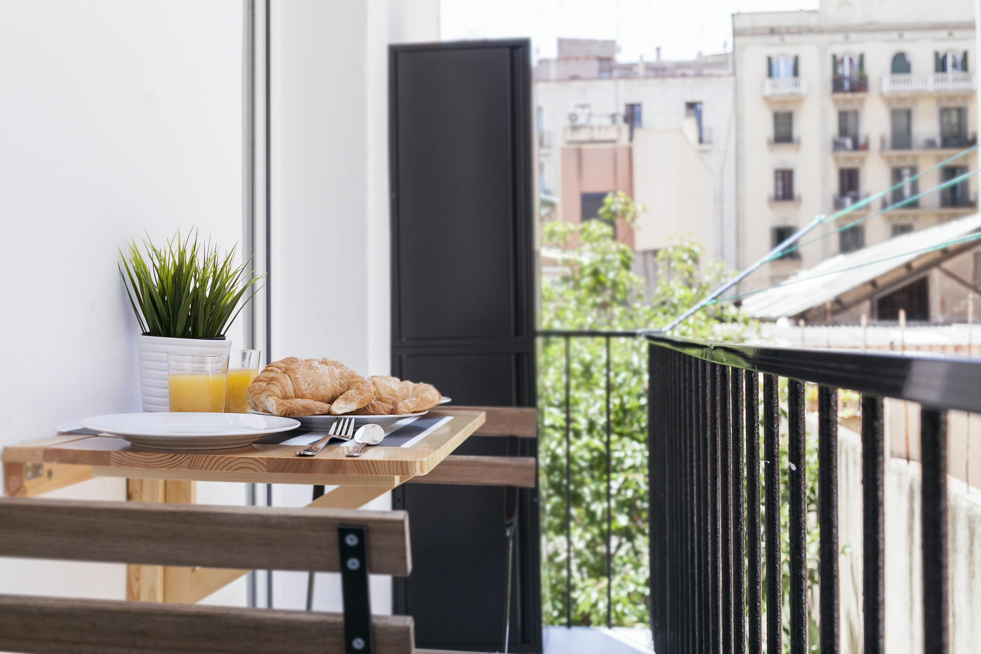 Charming Parallel * Barcelona