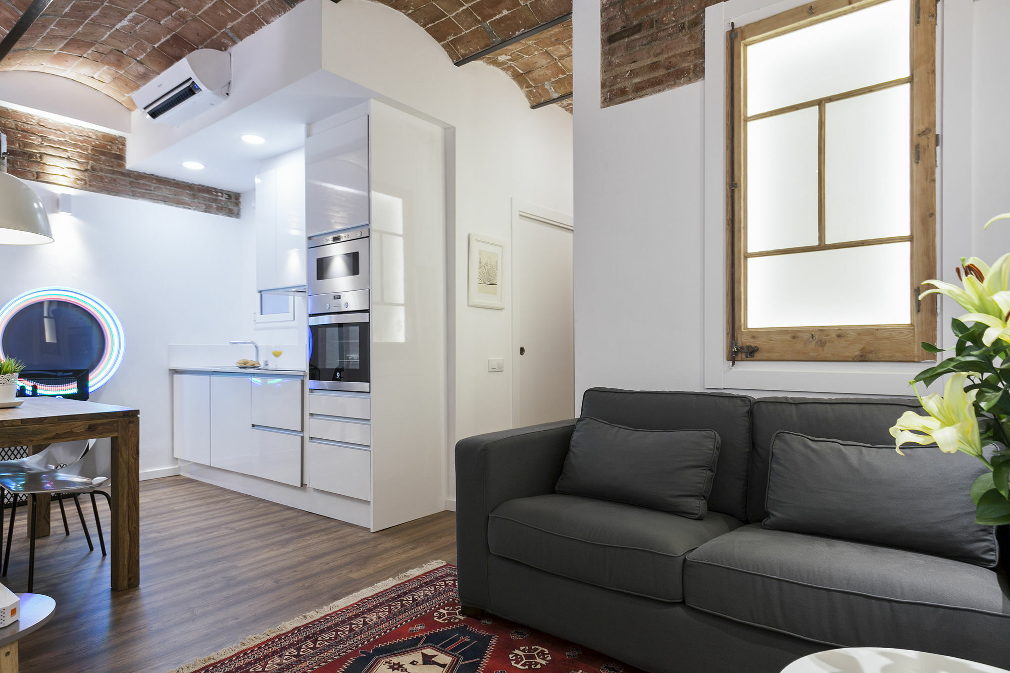 Charming Parallel Barcelona