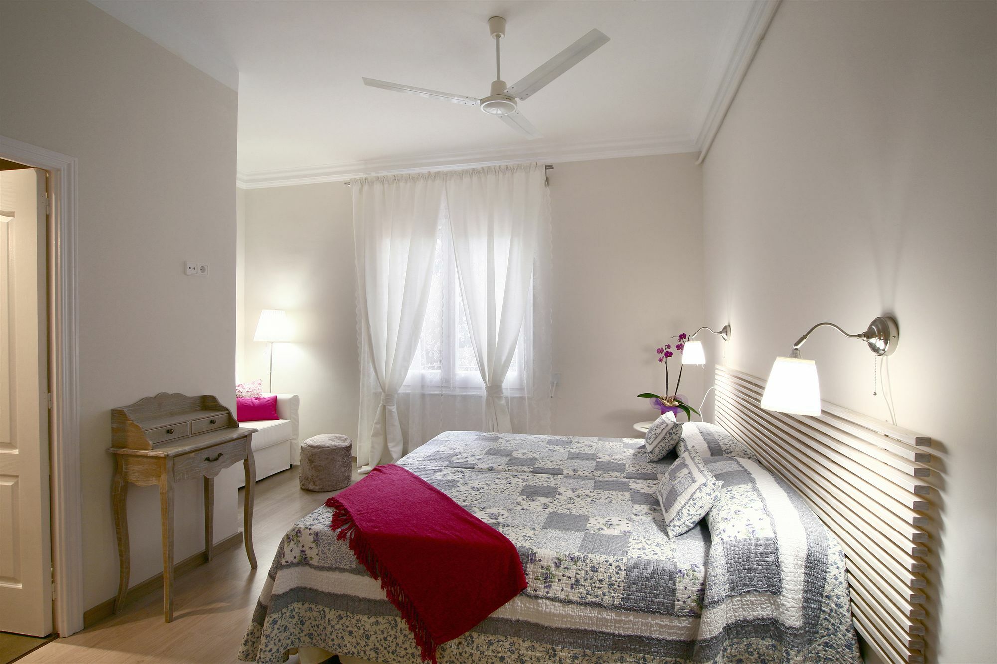 Blanc 2* Barcelona
