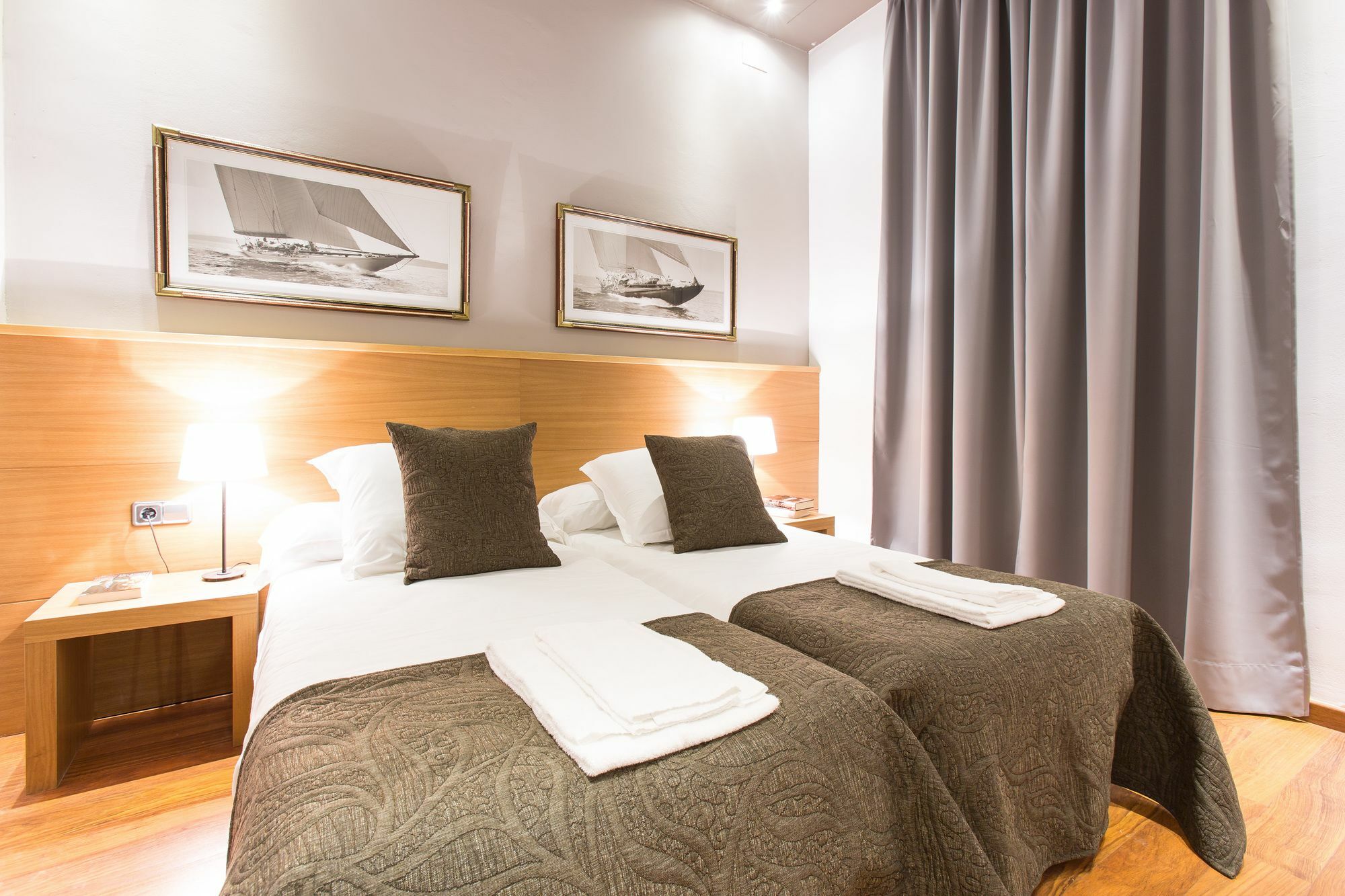 Apartment Serennia Ramblas - Placa Catalunya