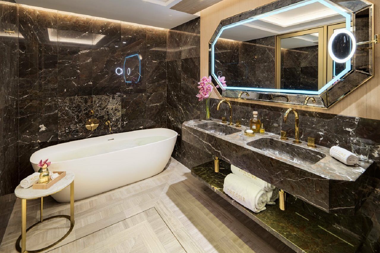 The One Gl Hotel 5*