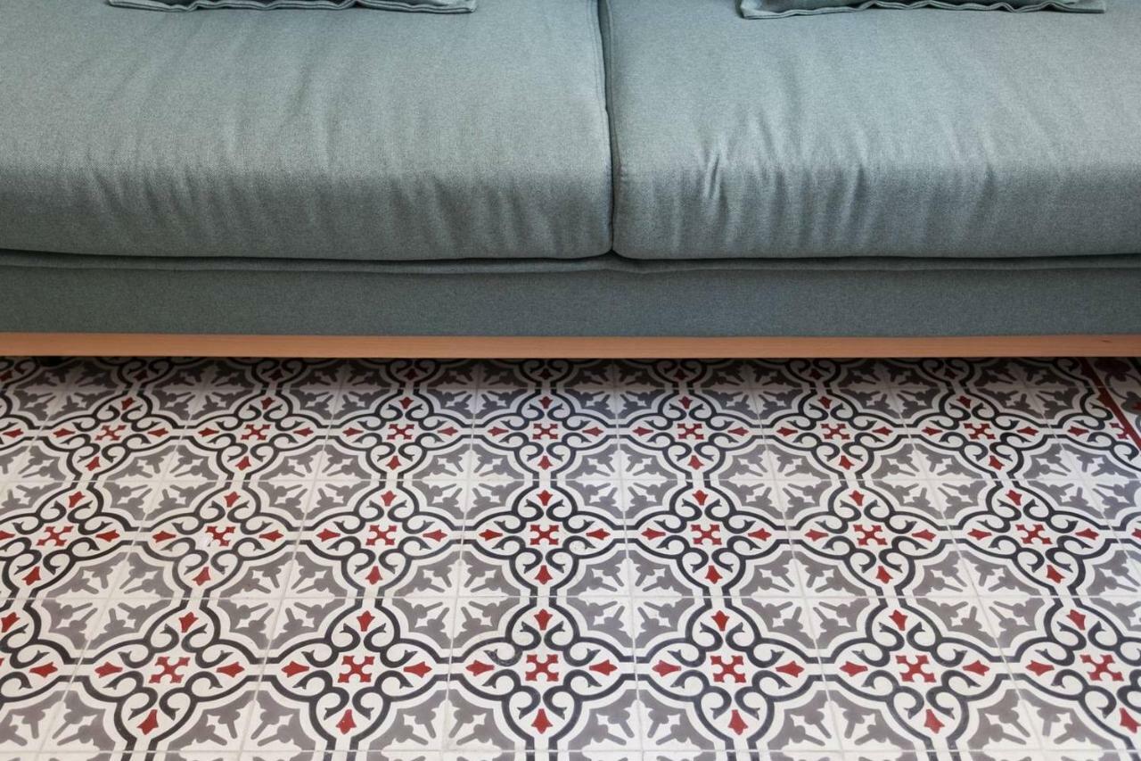 Apartment Stylish With Terrace For Couple Or Family