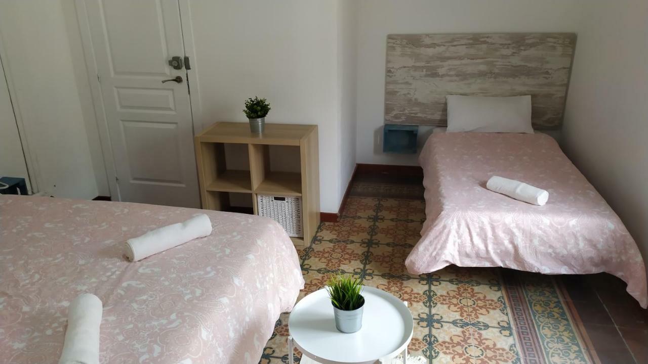 Break In Gothic Hostal 2*