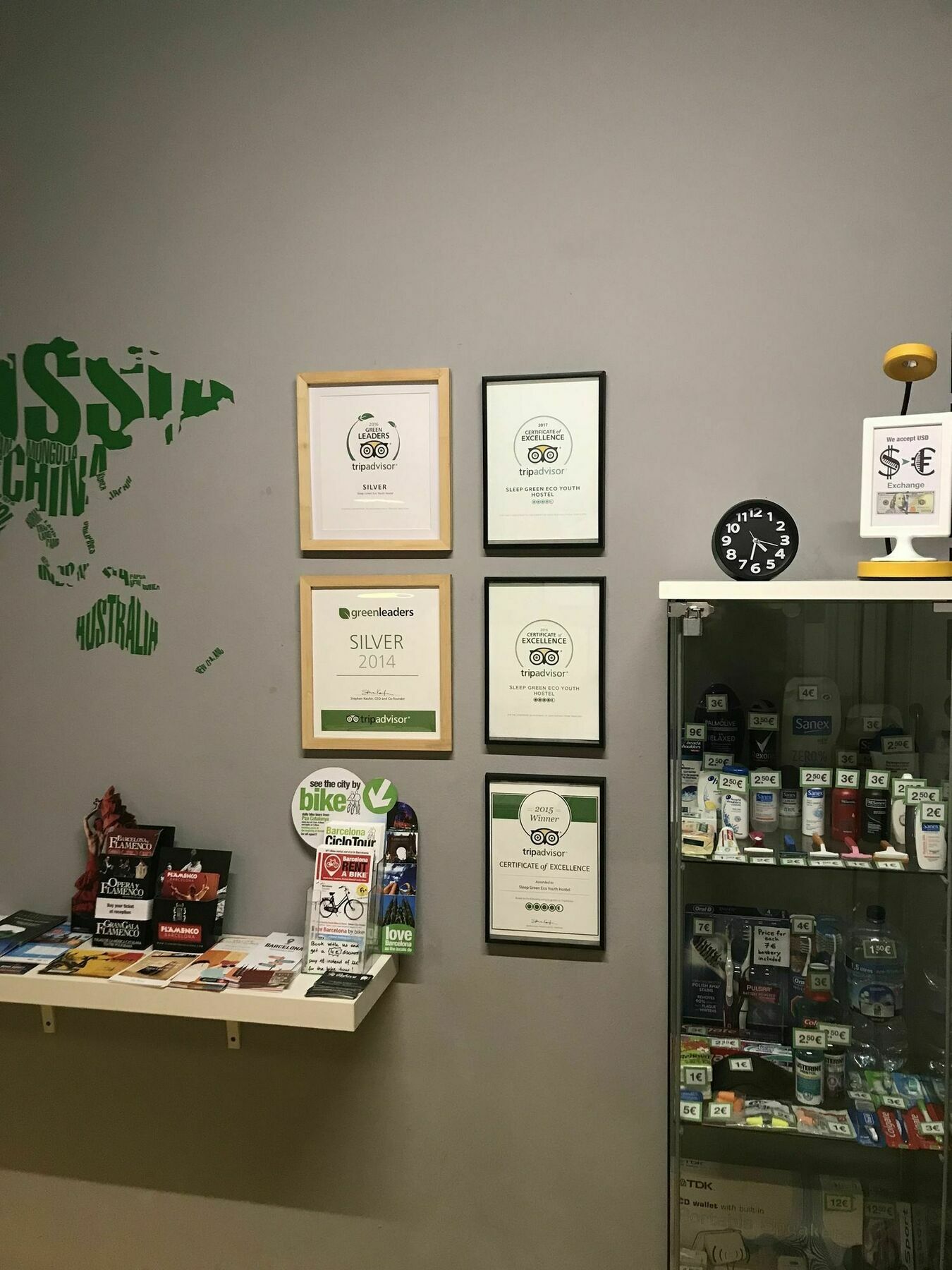 Sleep - Certified Eco Youth Barcelona