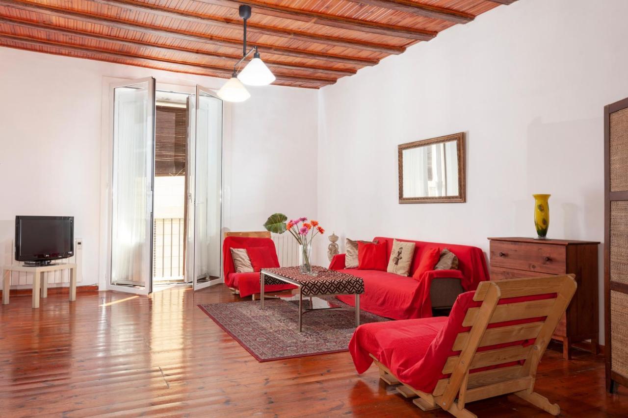 Gaudi Ramblas Apartment *