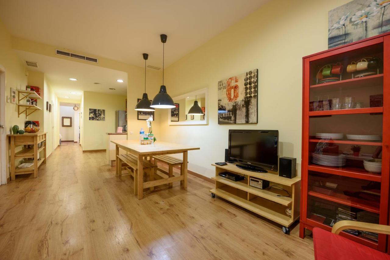 Ramblasrentals Chic & Spacious Flat Pool Table 15m Ramblas - Parking - Wifi Appartement *