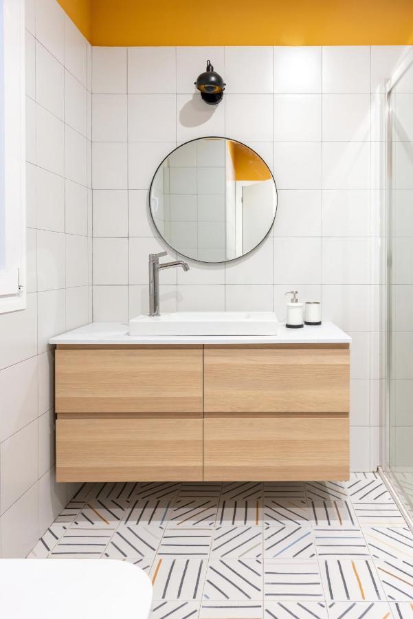 Diagonal Apartments By Olala Homes
