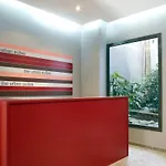 Limehome Barcelona Rector Triado