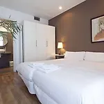 Inside Barcelona Apartments Sants