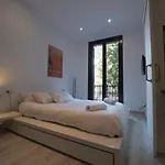 Roger De Lluria Design Apartment