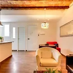Modern 2 Bedroom Flat in Trendy Poble Sec