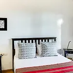 Design 1 Bedroom Apartment Near Plaza Espana