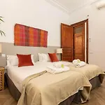 Great Spacious Apartment In The Gothic Quarter