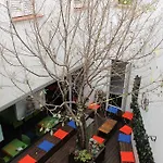 Raval Botella Private Rooms