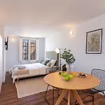 Soho Apartments & Studios