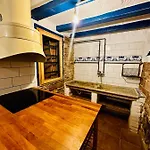 Artistic Central Apartment