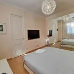 Elegant Apartment Rambla Badal