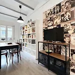 Stay U-Nique Apartments Legalitat