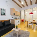Akad Sweet Home