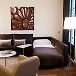 Izaka Apartments D377