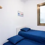 +25Y Only, Family Flat Near The Beach