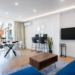 +25Y Only, Family Flat Near The Beach