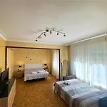 Villarroel Habitaciones
