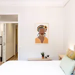 22Par1006 Newly Refurbished 2Bed Apartment In Paral