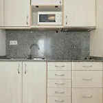 Aparteasy - Lightly, Central And Quiet Apartment