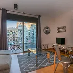 Modern And Bright Apartment In Eixample 3-1