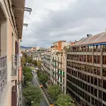 Big Apartment For 14 In The Heart Of Eixample