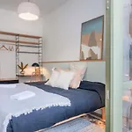 Amazing 5 Bd 5 Bathroom Next To Plaza Catalunya