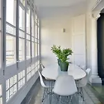 Exclusive Luxe Design - Large Tranquil Penthouse