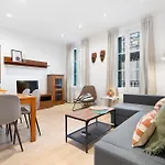 Recently Renovated 2 Bedroom Apartment In Eixample