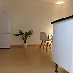 Bright Private Double Room City Center Metro L-1 Urgell L-5 Hospital Clinic