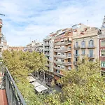 FridaysFlats, Sagrado Silencio - 3 BDR right by Sagrada Familia