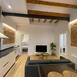 Poble Sec Charming Apartment