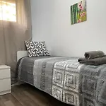 Nice Flat Near The Beach And Parc Del Forum