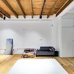 Bonita Casa En Parc Guell Barcelona
