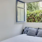 Bonita Casa En Parc Guell Barcelona