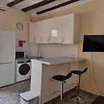 Apartment In Downtown 2 Bedrooms Ac 30 Nigths Min