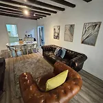Family Flat Near Ramblas Bcn 5 Rooms