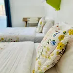 Central And Basic Universitat For Young Hostel