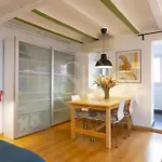 Apartment With Terrace In Gracia