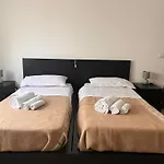 Central Apartment For 5 People