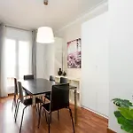 Cosy Apartment Nearly Sagrada Familia VI
