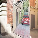 Romantic In Trendy Gracia