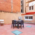 Practico Apartamento Con Terraza En Eixample